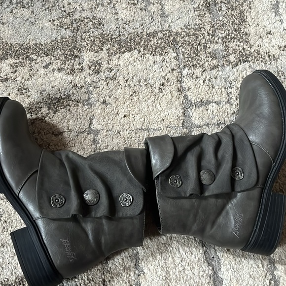 Ladies short boots - Picture 4 of 11